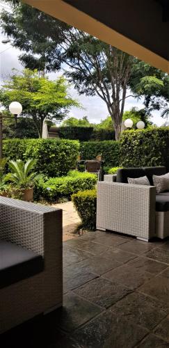 Taman di luar Constantia Manor Guest House