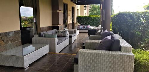 Ruang duduk di Constantia Manor Guest House