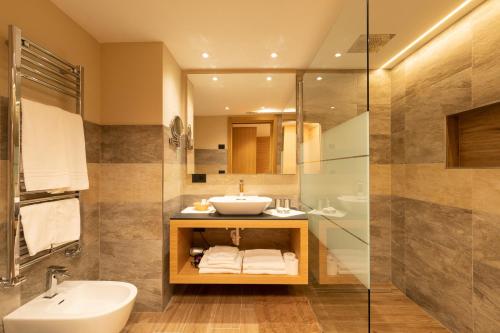 A bathroom at Hotel Centro's