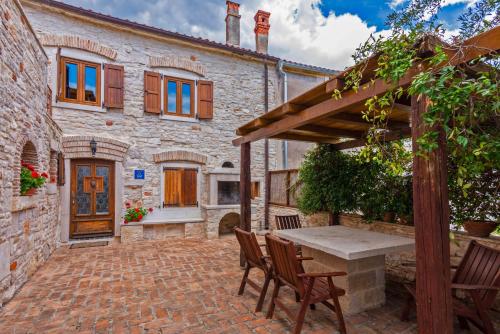 Marina in Ližnjan (Haus für 4-6 Personen)