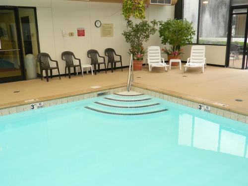 Capital Plaza Hotelの敷地内または近くにあるプール