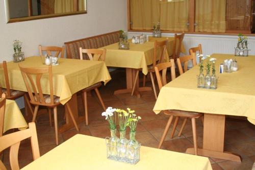 Ресторан / где поесть в Hotel Gästehaus Theresia Garni