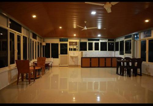 Χώρος καθιστικού στο Blue Birds Homestay