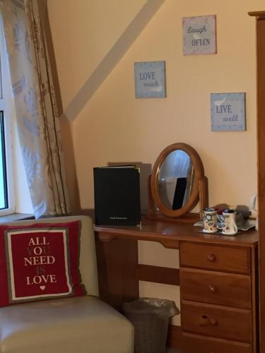 Gallery image of 2 Mile Lodge in Kenmare