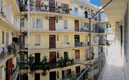 Vantaggio Suites