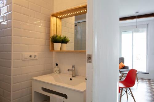 Koupelna v ubytování FLORIT FLATS - Ático Oasis de Ruzafa