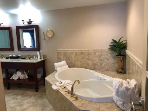 A bathroom at Chateau Saint John Trademark Collection by Wyndham