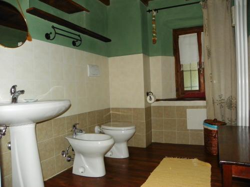 Un baño de Agriturismo Oro di Berta