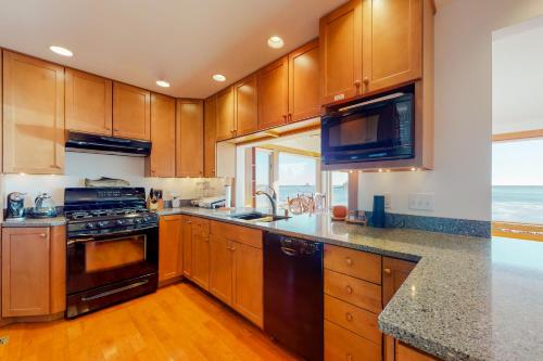 Η κουζίνα ή μικρή κουζίνα στο Serene Newagen House