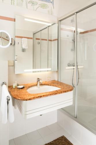 Koupelna v ubytování Seehotel Hubertushof