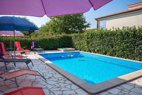 Apartment Complex Danny with common pool and BBQ – Photos 5