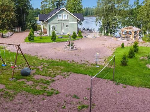 Zahrada ubytování Holiday Home Huvila ferdinand by Interhome