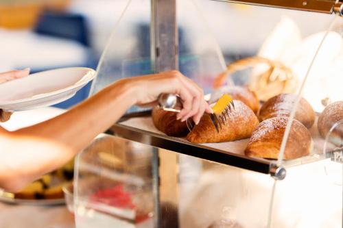 Gallery image of African Beach Hotel-Residence in Manfredonia