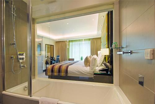 Kamar mandi di Montcalm Marble Arch