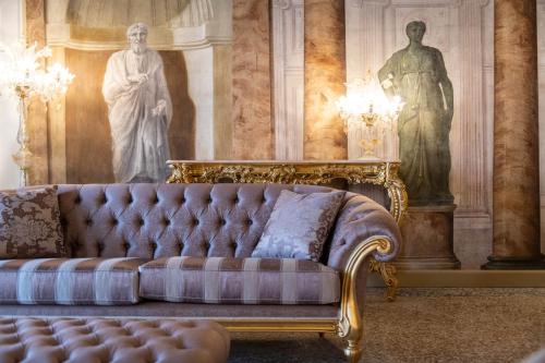 Ca' Bonfadini Historic Experience Image