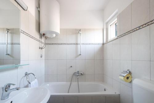 Koupelna v ubytování Apartments Kala mendula