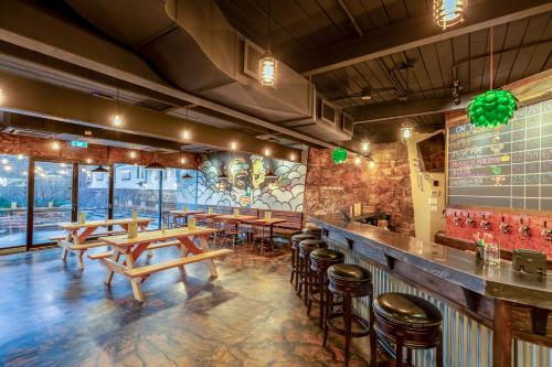 Restoran atau tempat lain untuk makan di The Thompson Hotel