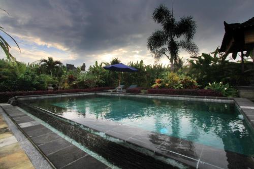 Kolam renang di atau dekat dengan Pondok Naya - CHSE Certified