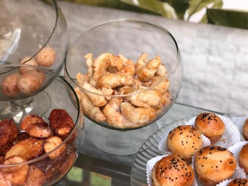 Comida en o cerca de este hotel