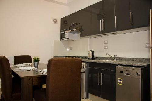 Η κουζίνα ή μικρή κουζίνα στο Violet 133