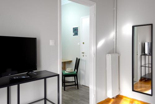 Mignon & Teak Apartments