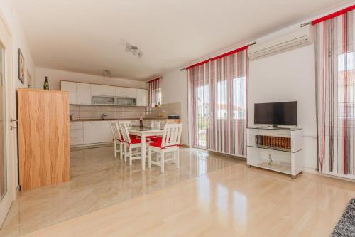 Photo de la galerie de l'établissement Apartman A&B, à Kaštela