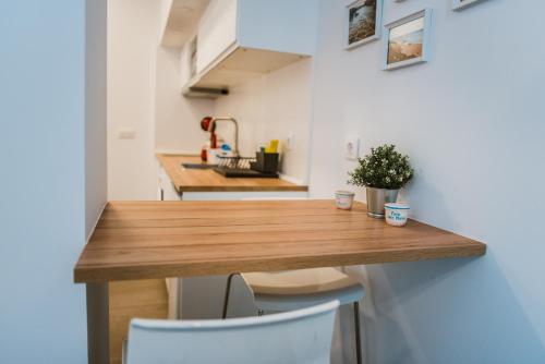 Una cocina o zona de cocina en Apartamentos ZHR