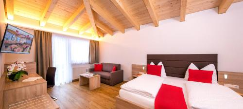 Postel nebo postele na pokoji v ubytování Hotel-Restaurant Lampenhäusl