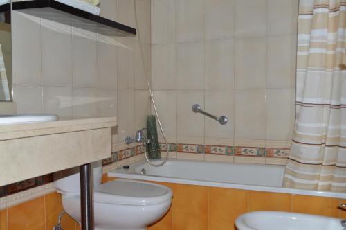 Et badeværelse på Aguamarina 605