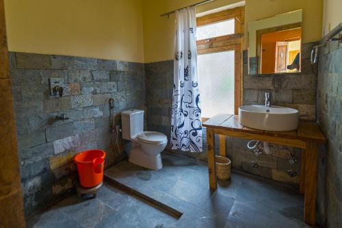Kylpyhuone majoituspaikassa Nubra Ecolodge