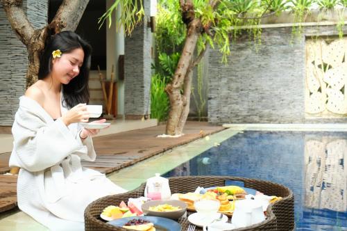 Jídlo v vily nebo okolí