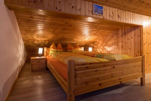 Postel nebo postele na pokoji v ubytování Apartments Orphelja