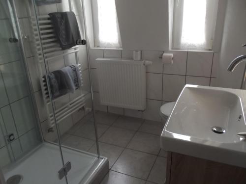 Ένα μπάνιο στο Ferienwohnung Seifert