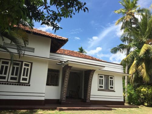 Cozy Cottage-Tangalle