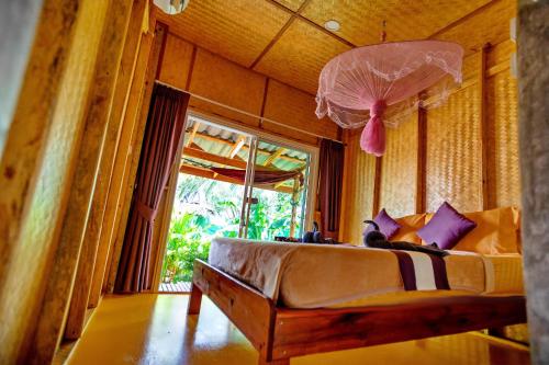 O zonă de relaxare la O k Chawkoh Bungalow