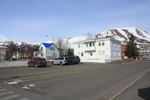 Ein allgemeiner Bergblick oder ein Berglick von des Hostels aus