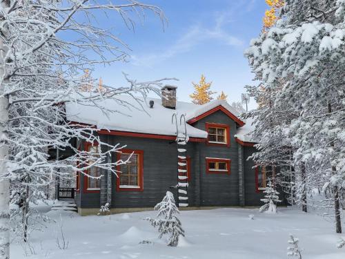 Holiday Home Riekkoluosto by Interhome v zimě