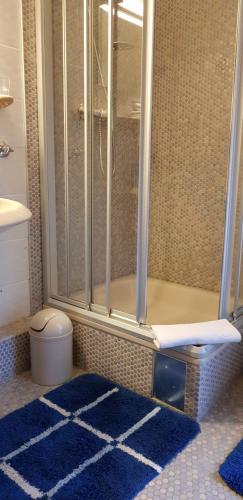 Hotel Garni Juliaにあるバスルーム