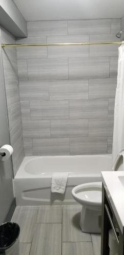 Bilik mandi di Collingwood MOTEL