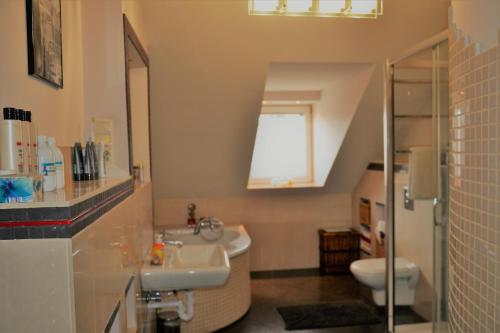 Koupelna v ubytování Tarnów Dom / Apartament w Centrum