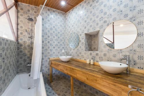 Alfama Tale Four-Bedroom Apartment w/ River View - by LU Holidays