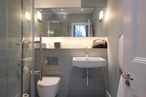 54 Queen's Gate Hotel Image
