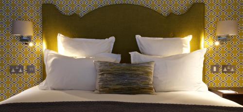 54 Queen's Gate Hotel Image