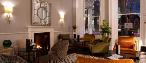 54 Queen's Gate Hotelにあるシーティングエリア