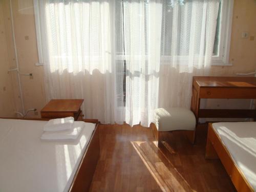 Afbeelding uit fotogalerij van Diana Hotel in Gŭlŭbovo