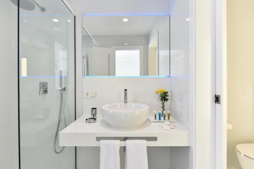 Kúpeľňa v ubytovaní Villas Golden by Sun Houses Canarias