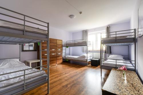 Postel nebo postele na pokoji v ubytování Hostel Krokodyl-Stara Praga