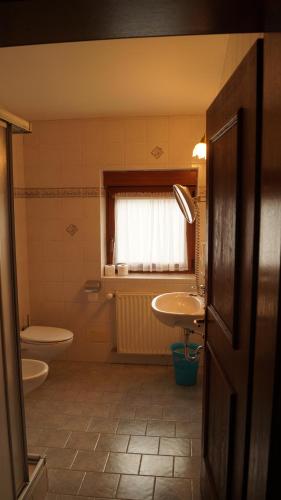 Koupelna v ubytování Hotel Schwarzbachhof