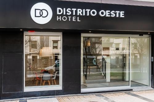 Foto da galeria de Hotel Distrito Oeste em San Sebastián