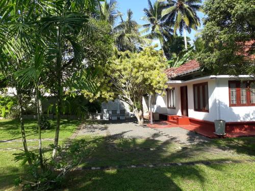 Villa Lagoonedge